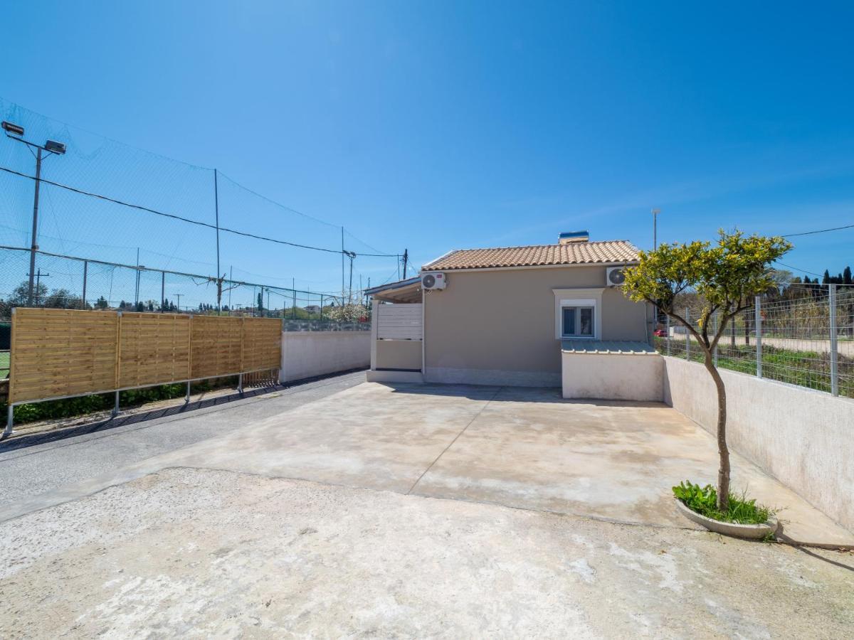 M&K - Maria'S Stylish Apartment Near Alykes Beach Corfu  Bagian luar foto
