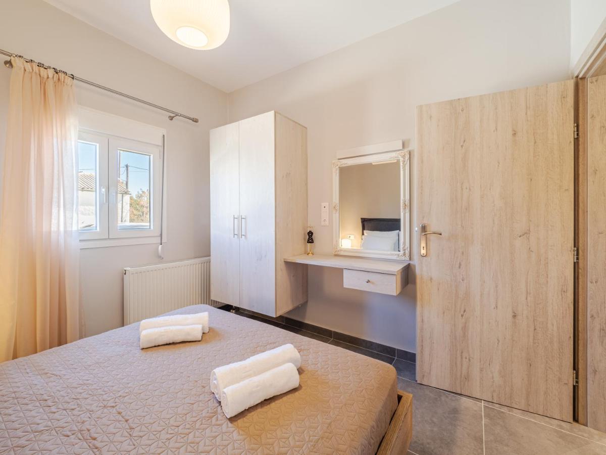 M&K - Maria'S Stylish Apartment Near Alykes Beach Corfu  Bagian luar foto