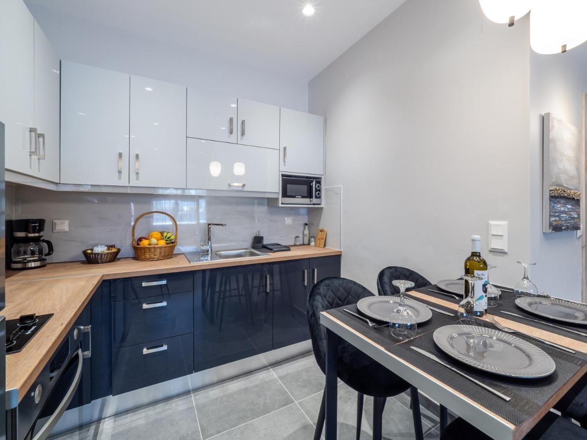 M&K - Maria'S Stylish Apartment Near Alykes Beach Corfu  Bagian luar foto